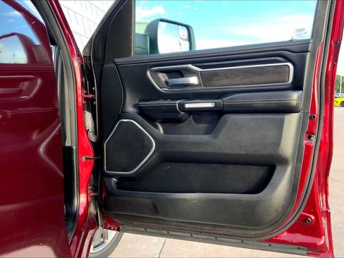 Used 2023 RAM 1500 Laramie AWD/4WD image 19