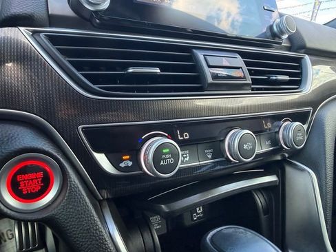 Used 2018 Honda Accord Sport image 19