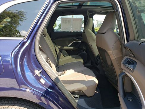 Used 2025 Audi Q5 Premium Plus w/ Premium Plus AWD/4WD image 16