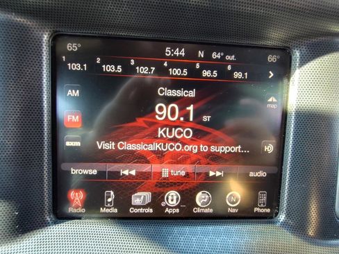 Used 2015 Dodge Charger SXT image 25