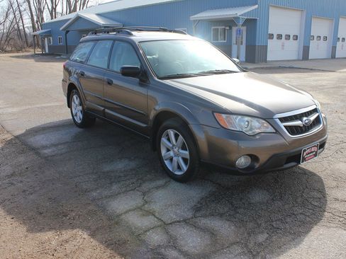 Used 2009 Subaru Outback 2.5i Special Edition image 3