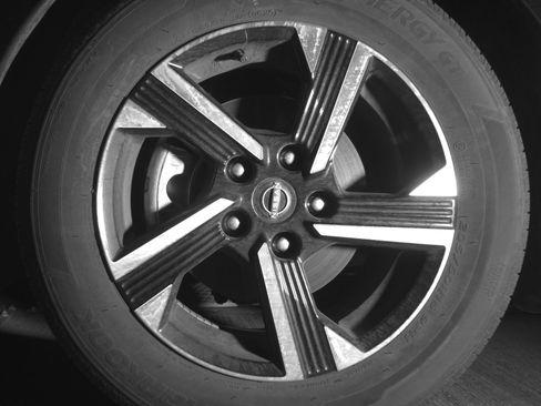 Used 2025 Nissan Sentra SV FWD image 12