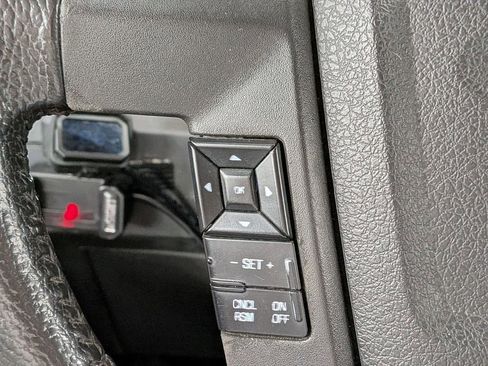 Used 2014 Ford F150 XLT w/ XLT Chrome Package RWD image 16
