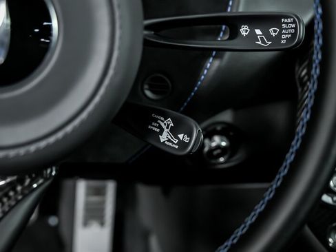 Used 2019 McLaren 720S Performance RWD image 34