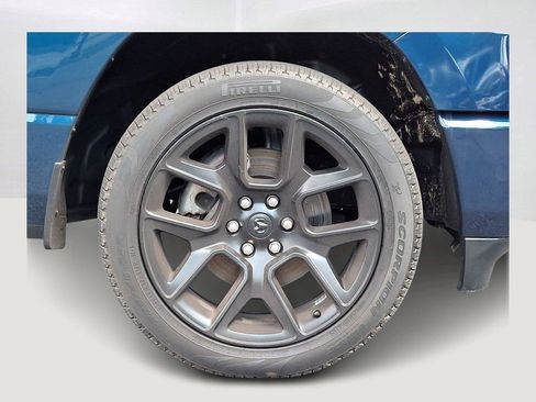 Used 2023 RAM 1500 Laramie AWD/4WD image 8