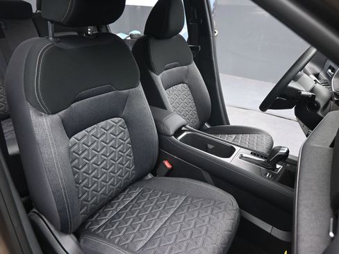 New 2026 Nissan Kicks SV image 25