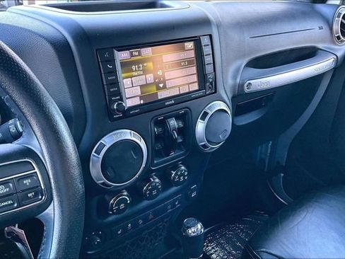 Used 2015 Jeep Wrangler Unlimited Sahara w/ Max Tow Package image 22