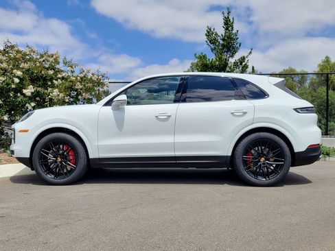 New 2026 Porsche Cayenne S AWD/4WD image 2