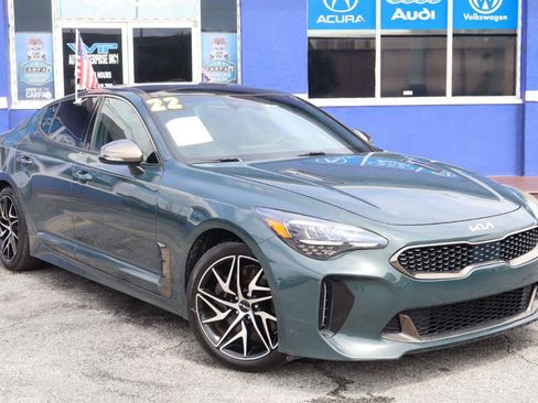 Used 2022 Kia Stinger GT-Line w/ Sun & Sound Package RWD image 3