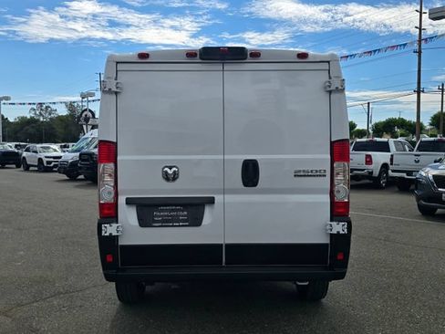 Used 2025 RAM ProMaster 2500 w/ Quick Order Package 22G SLT FWD image 5