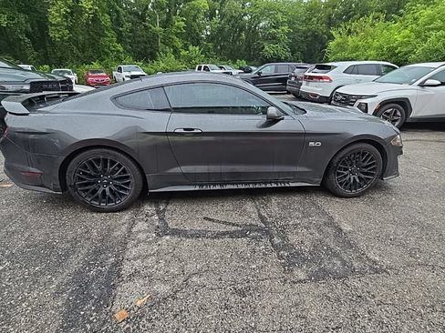 Used 2019 Ford Mustang GT Premium w/ GT Performance Package RWD image 9