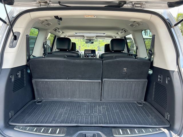Used 2022 Nissan Armada Platinum w/ Captain's Chairs Package RWD image 24