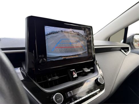Certified 2024 Toyota Corolla LE image 39