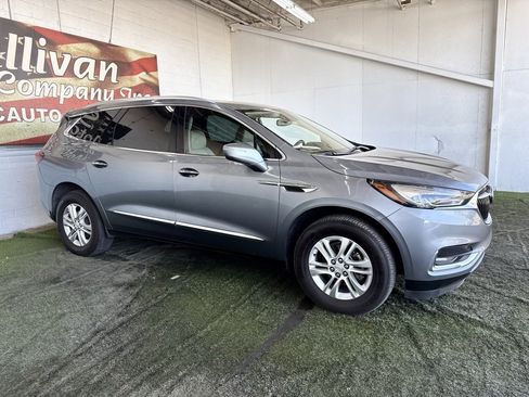 Used 2021 Buick Enclave Essence image 6