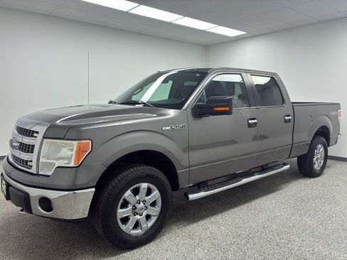Used 2014 Ford F150 XLT w/ XLT Chrome Package image 6
