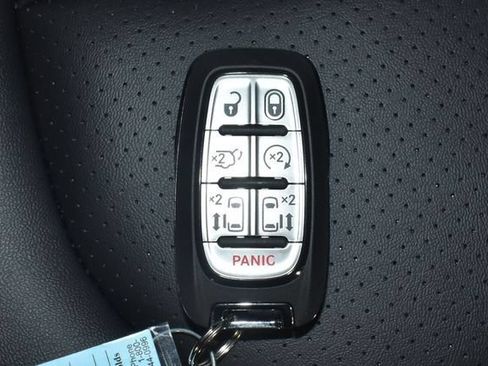 New 2026 Chrysler Pacifica Select w/ S Appearance Package FWD image 36