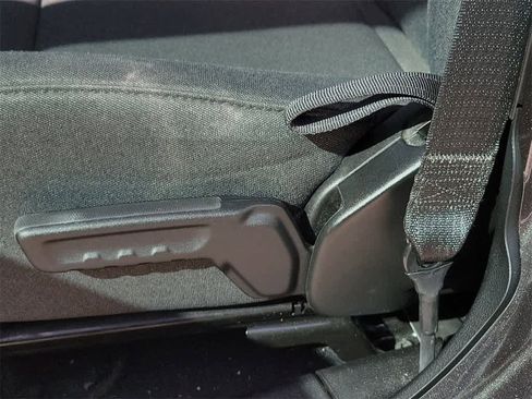 Used 2024 Jeep Wrangler Sport S image 18