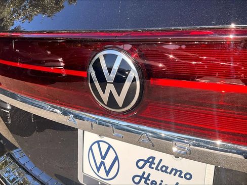 New 2026 Volkswagen Atlas SEL Premium R-Line AWD/4WD image 15