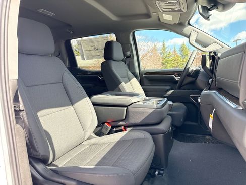 New 2026 GMC Sierra 1500 SLE image 19