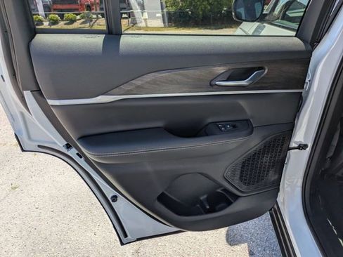 New 2026 Jeep Grand Cherokee Altitude RWD image 26