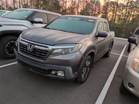 Used 2018 Honda Ridgeline RTL-T image 3
