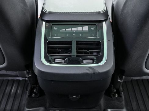 Certified 2023 Volvo XC90 B6 Plus w/ Protection Package Premier AWD/4WD image 22