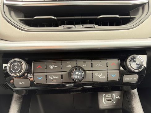 New 2026 Jeep Compass Limited AWD/4WD image 22