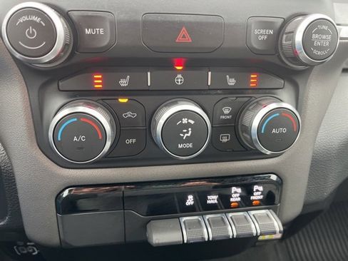 Used 2022 RAM 1500 Big Horn image 26
