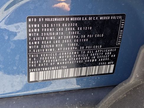Used 2025 Volkswagen Tiguan SE AWD/4WD image 36