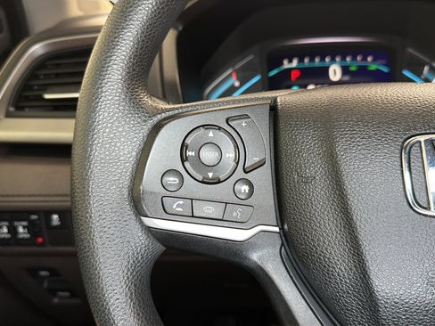 Used 2018 Honda Odyssey EX image 27