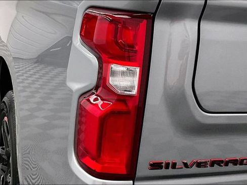 Used 2024 Chevrolet Silverado 1500 RST w/ Redline Edition AWD/4WD image 36
