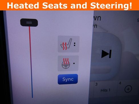 Used 2023 Chrysler Pacifica Touring-L image 14