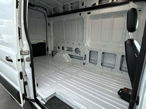 Used 2022 Ford Transit 250 148 High Roof RWD image 20