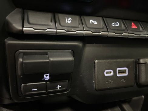 Used 2020 GMC Sierra 2500 Denali w/ Denali Ultimate Package AWD/4WD image 35