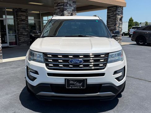 Used 2016 Ford Explorer XLT w/ Equipment Group 202A FWD image 7