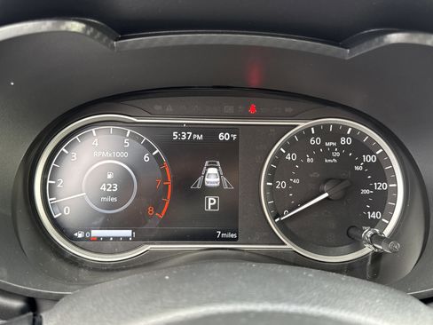 New 2025 Nissan Versa SR w/ Trunk Package image 22