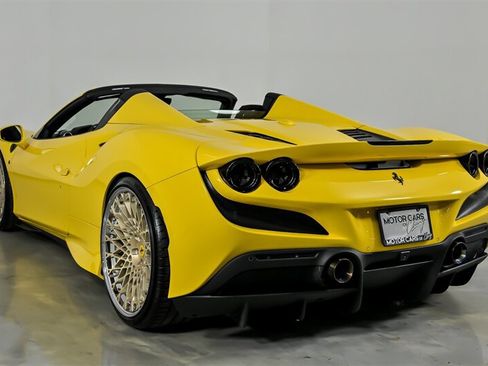 Used 2021 Ferrari F8 Tributo RWD image 10