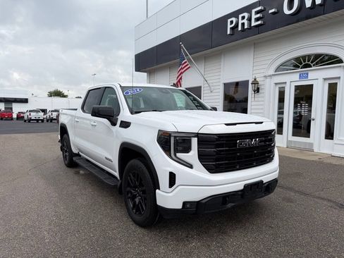 Used 2024 GMC Sierra 1500 Elevation AWD/4WD image 3
