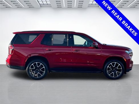 Used 2021 Chevrolet Tahoe RST w/ Luxury Package image 2