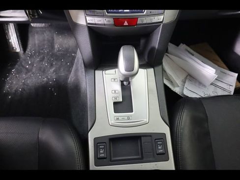 Used 2010 Subaru Outback 2.5i Limited image 23