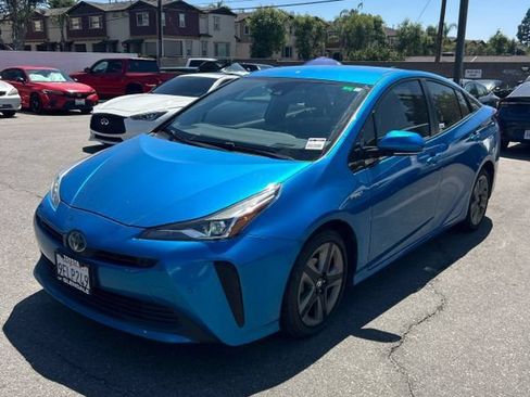 Used 2020 Toyota Prius Limited FWD image 1