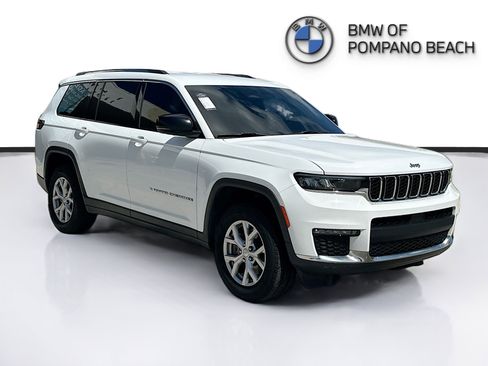 Used 2022 Jeep Grand Cherokee L Limited RWD image 1
