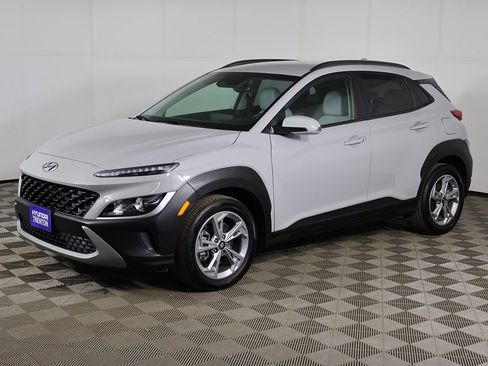 Used 2023 Hyundai Kona SEL image 7