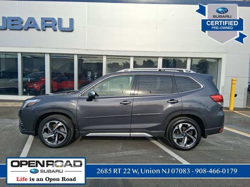 Used 2023 Subaru Forester Touring image 5