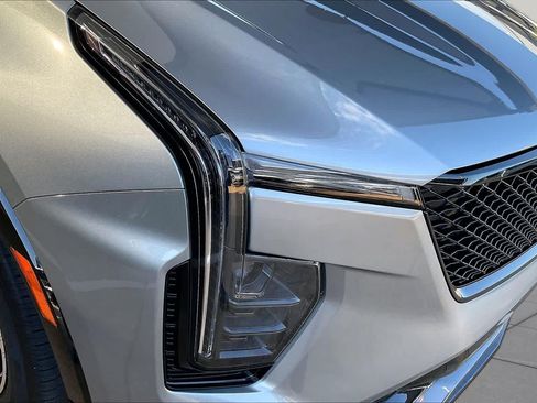 Used 2024 Cadillac XT4 Sport FWD image 28