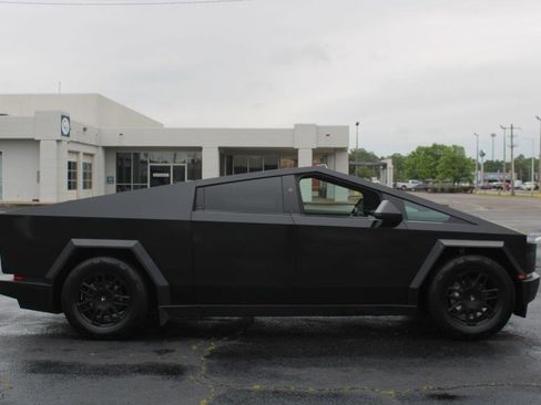 Used 2024 Tesla Cybertruck Cyberbeast AWD/4WD image 15