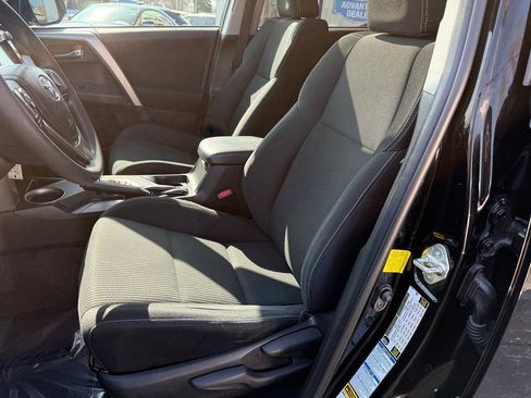 Used 2015 Toyota RAV4 XLE AWD/4WD image 13