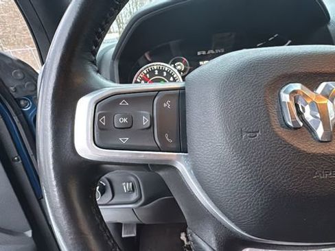 Used 2024 RAM 2500 Big Horn w/ Sport Appearance Package image 17