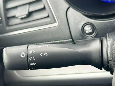 Used 2019 Subaru Legacy 2.5i Premium image 12