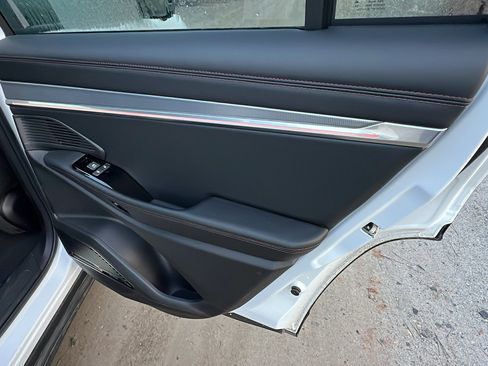 Used 2024 Jeep Wagoneer Launch Edition image 22